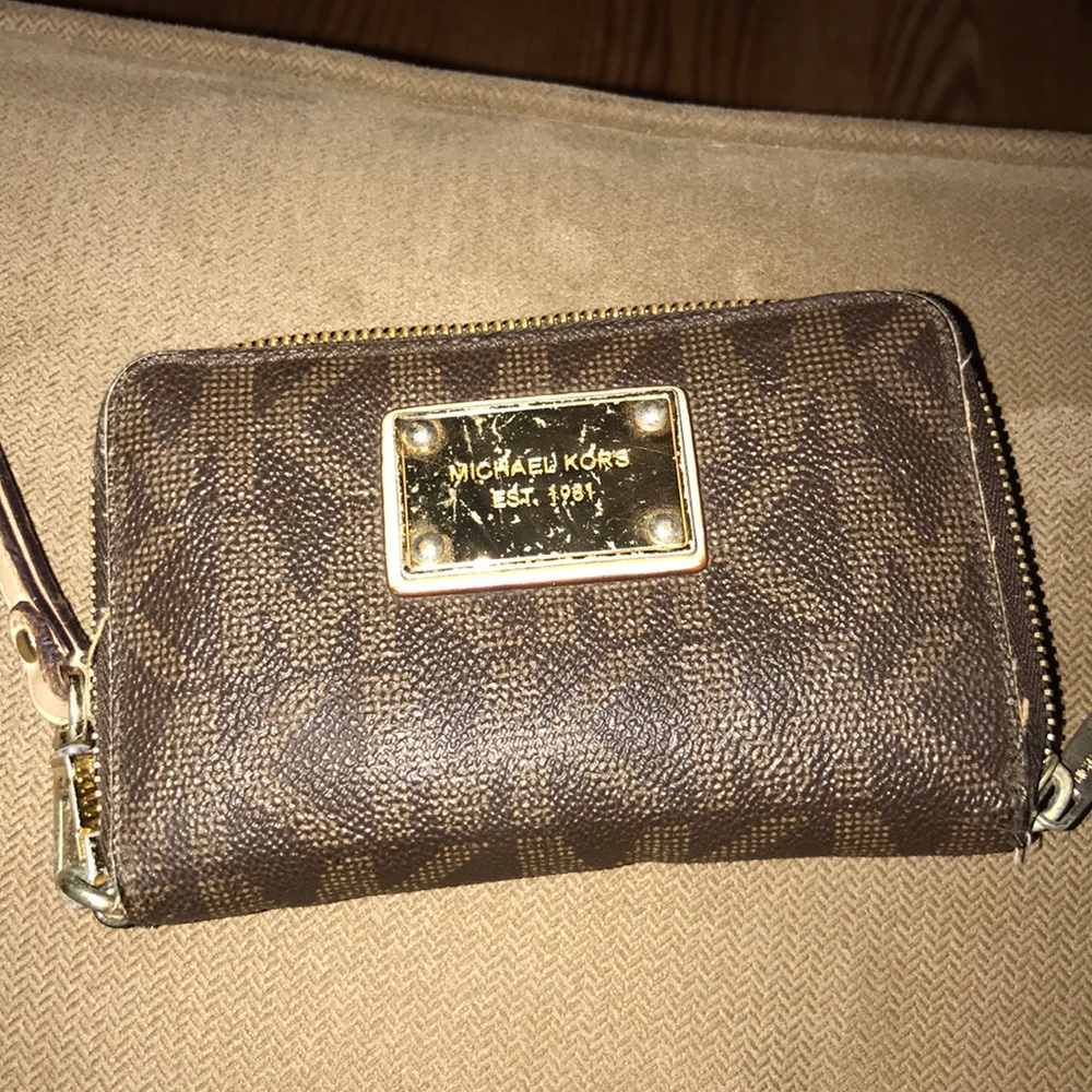 USED Michael Kors wallet